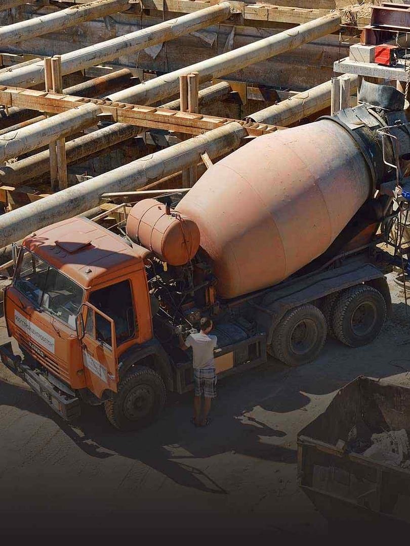 cell_trucks_03 https://mldhedta2yvc.i.optimole.com/w:810/h:1080/q:mauto/ig:avif/https://midwest-runners.com/wp-content/uploads/2017/08/cell_trucks_03.jpg